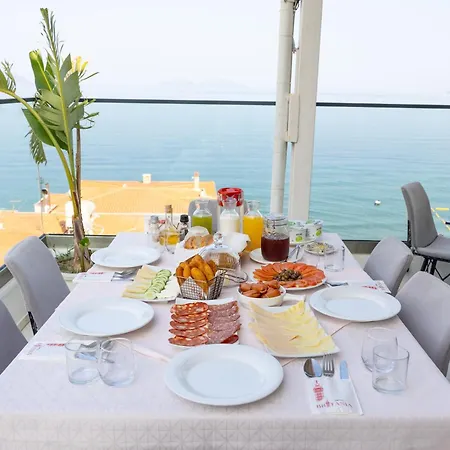 Britania Otel Avlonya