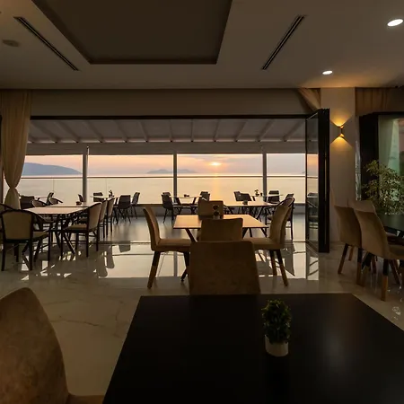 Britania 4*