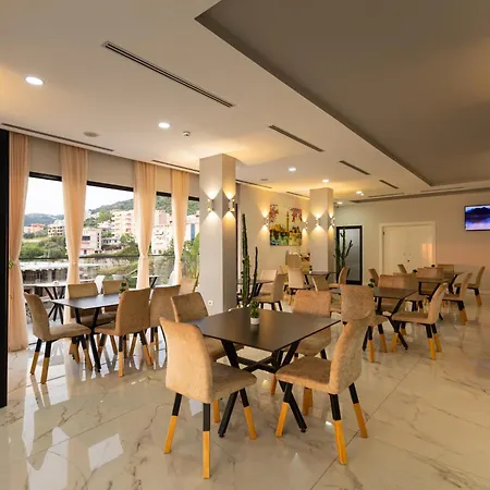 Britania Otel Avlonya