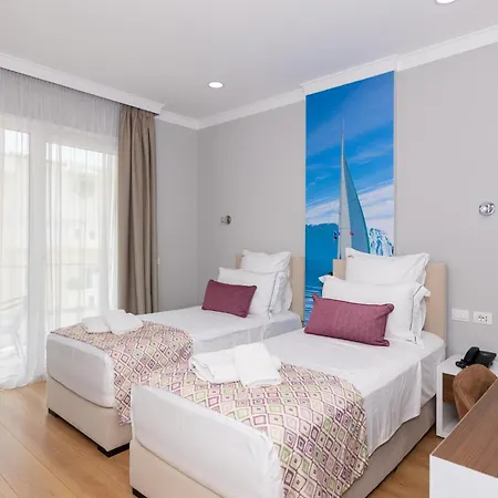 Britania Otel 4*