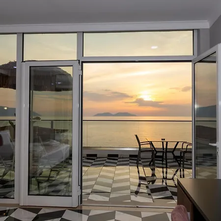 Otel Britania 4*