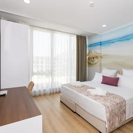 Britania Otel 4*