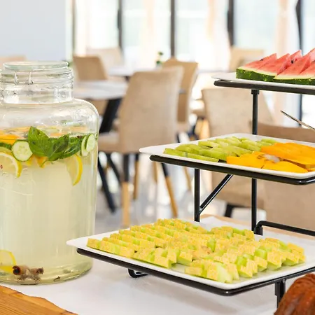 Отель Britania 4*