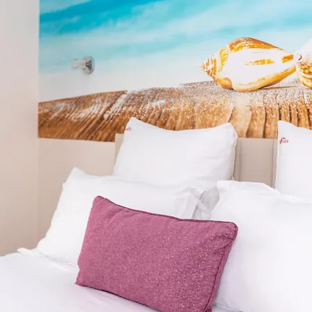 Otel Britania