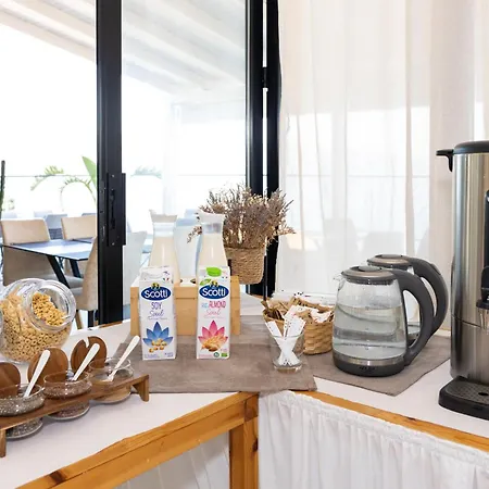 Отель Britania 4*