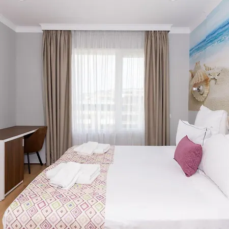 Britania Отель 4*