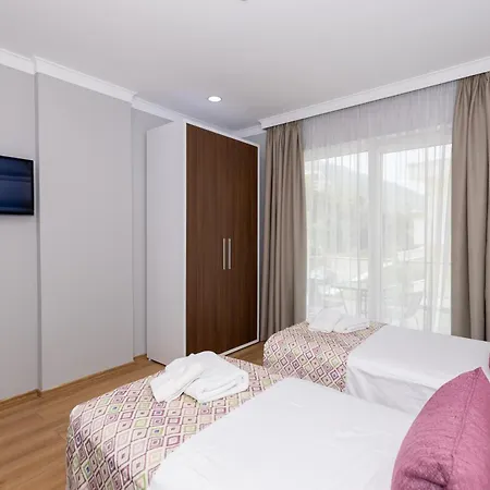 Britania Otel 4*