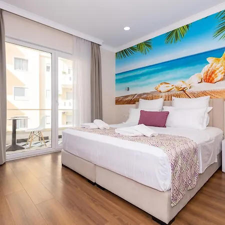 Отель Britania 4*