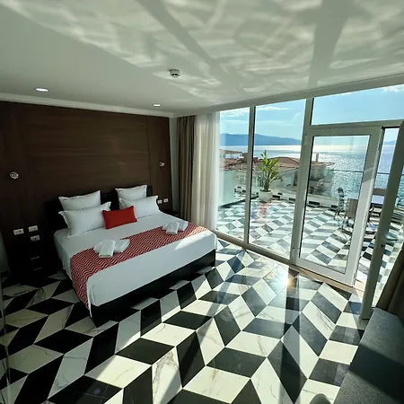 Otel Britania 4*