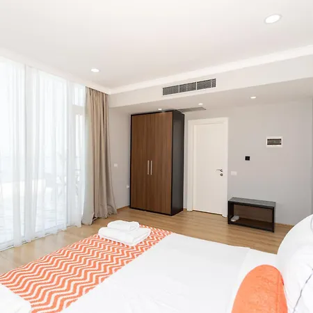 فندق Britania 4*